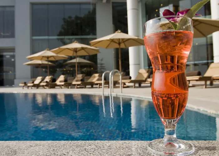 Khách sạn Novotel Bay 5*