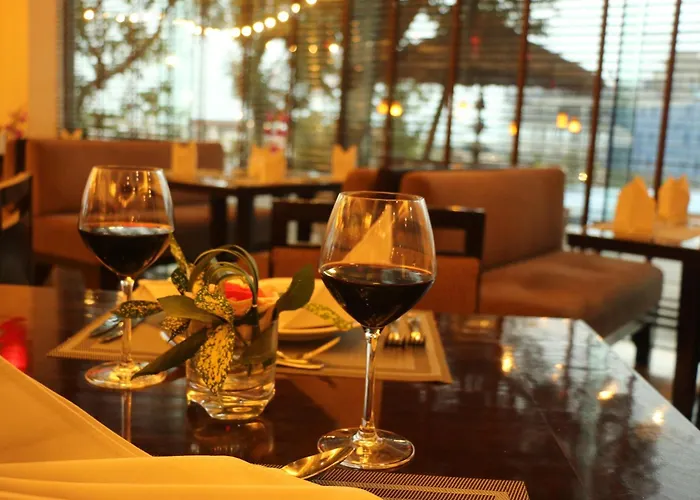 Khách sạn Novotel Bay