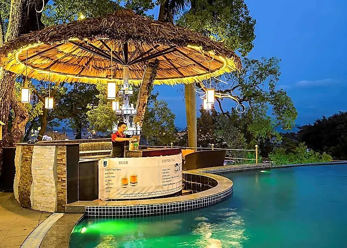 Khách sạn Novotel Bay Hạ Long