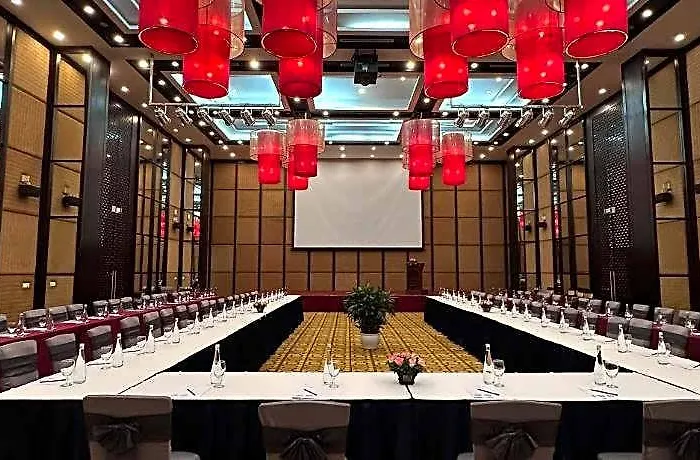 Novotel Bay Khách sạn 5*